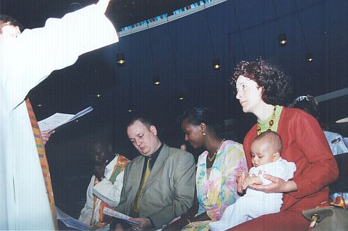 La c�r�monie continue, Axel-Gitego m�dite et prie